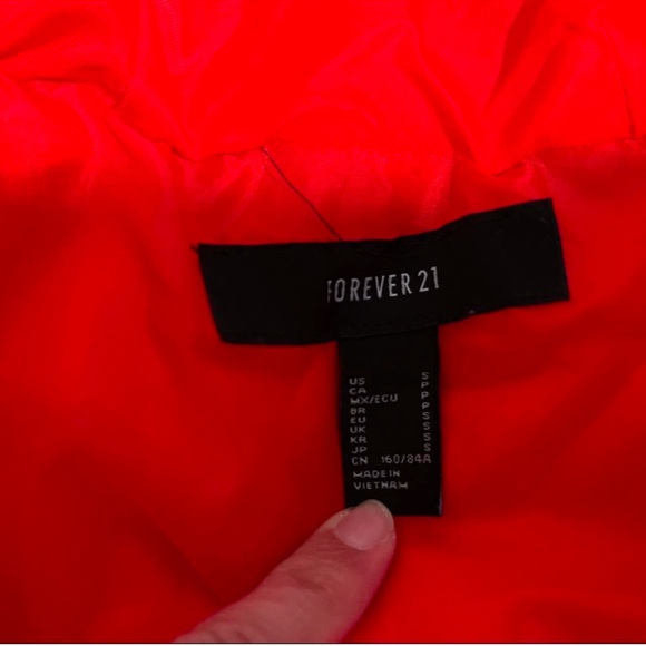 Y2K cropped cherry red puffer zip up jacket - Picture 6 of 6